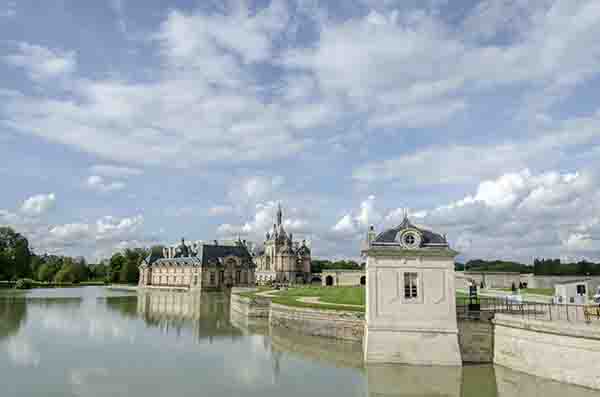 Francia - Chantilly 01 - castillo de Chantilly.jpg
